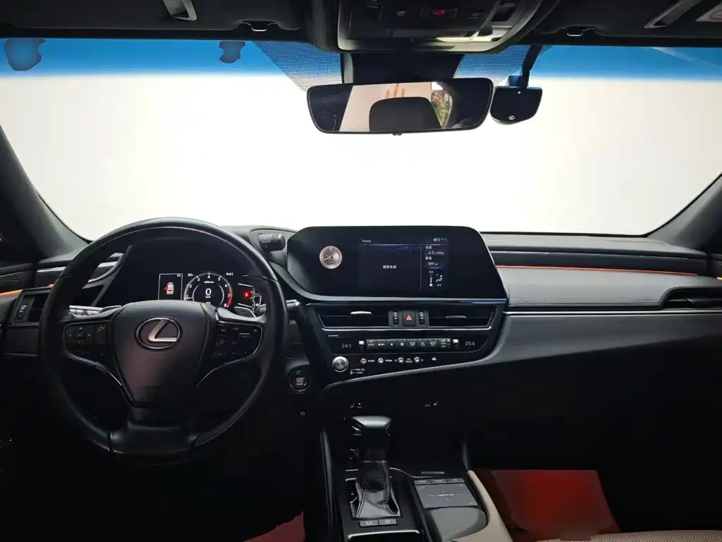Lexus ES — миниатюра 10