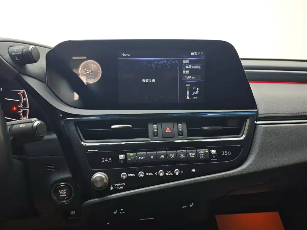 Lexus ES — миниатюра 13