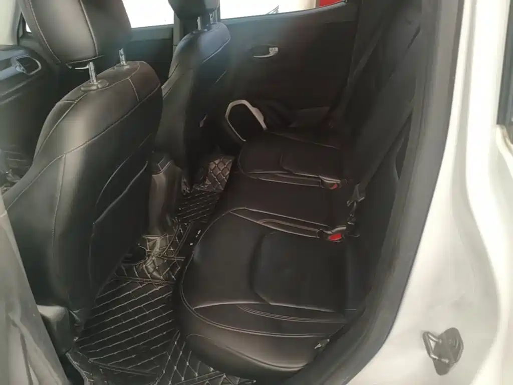Jeep Renegade — миниатюра 17