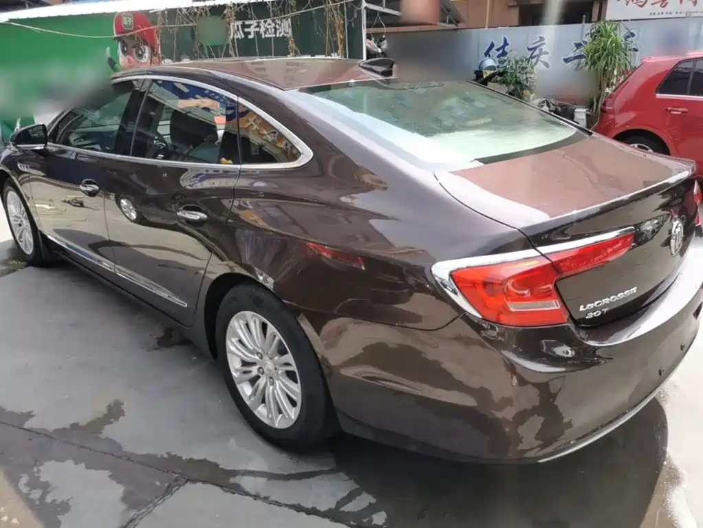 Buick LaCrosse — миниатюра 5