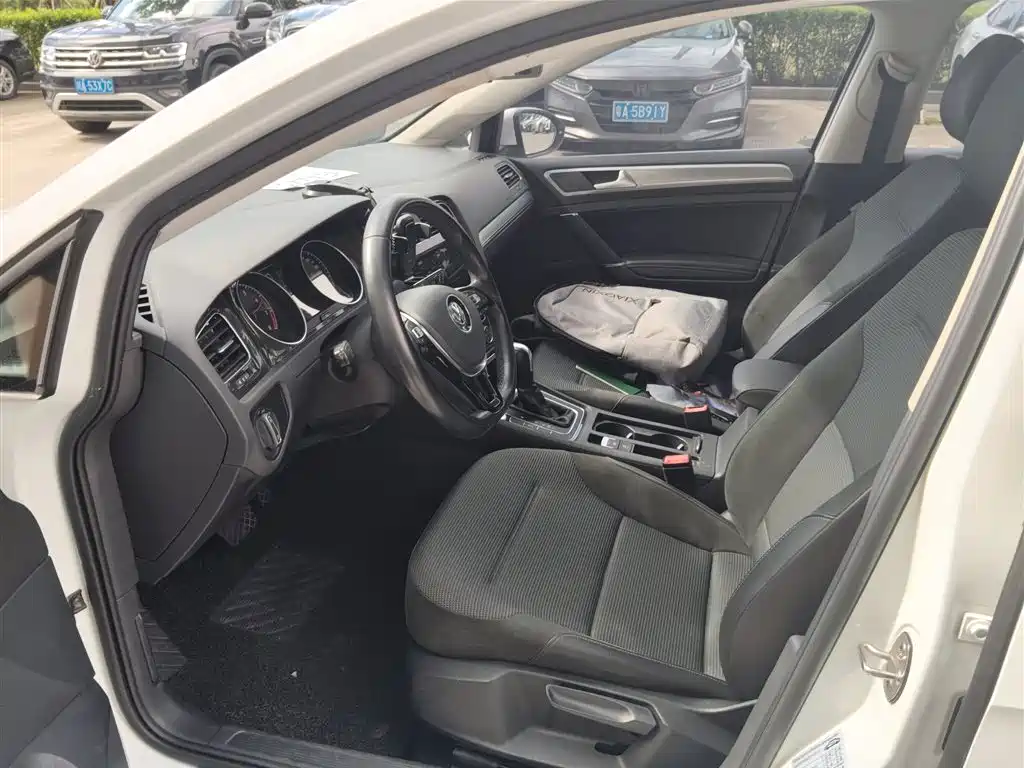 Volkswagen Golf — миниатюра 6