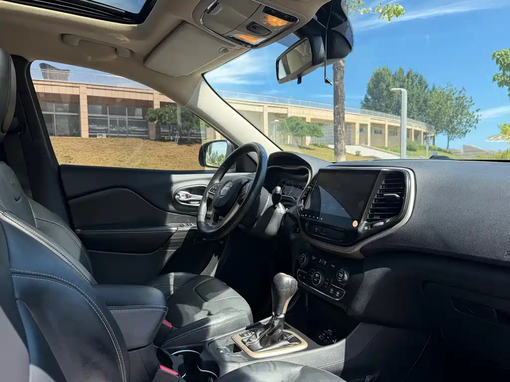 Buick Verano — миниатюра 9