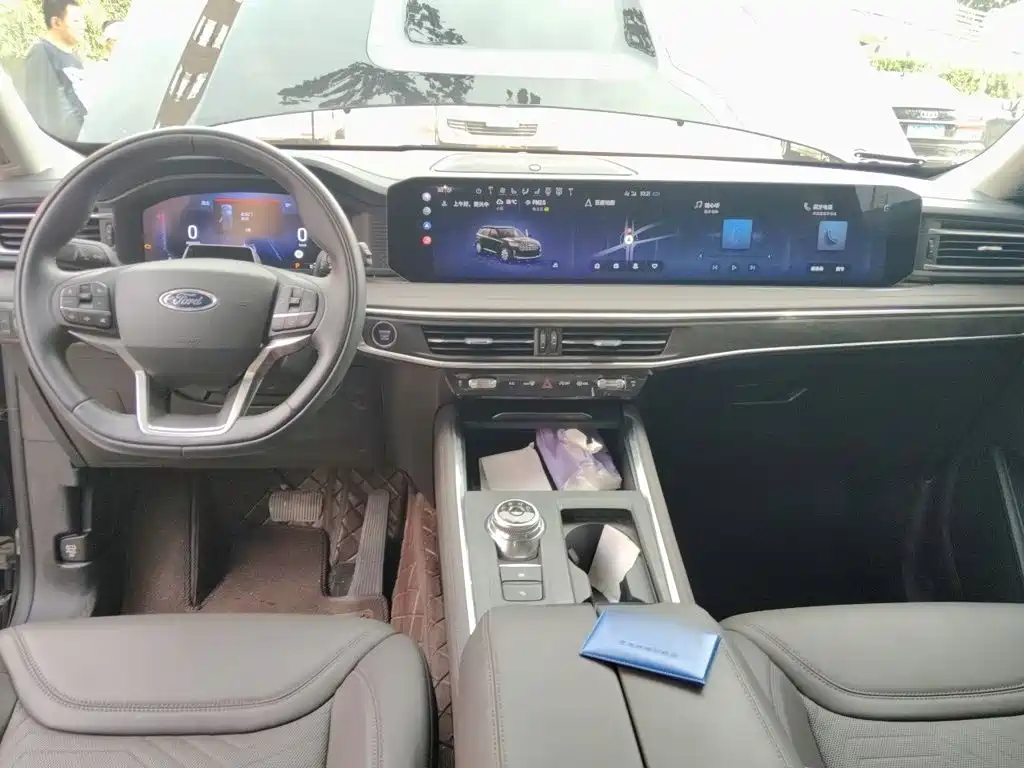 Ford Explorer — миниатюра 5
