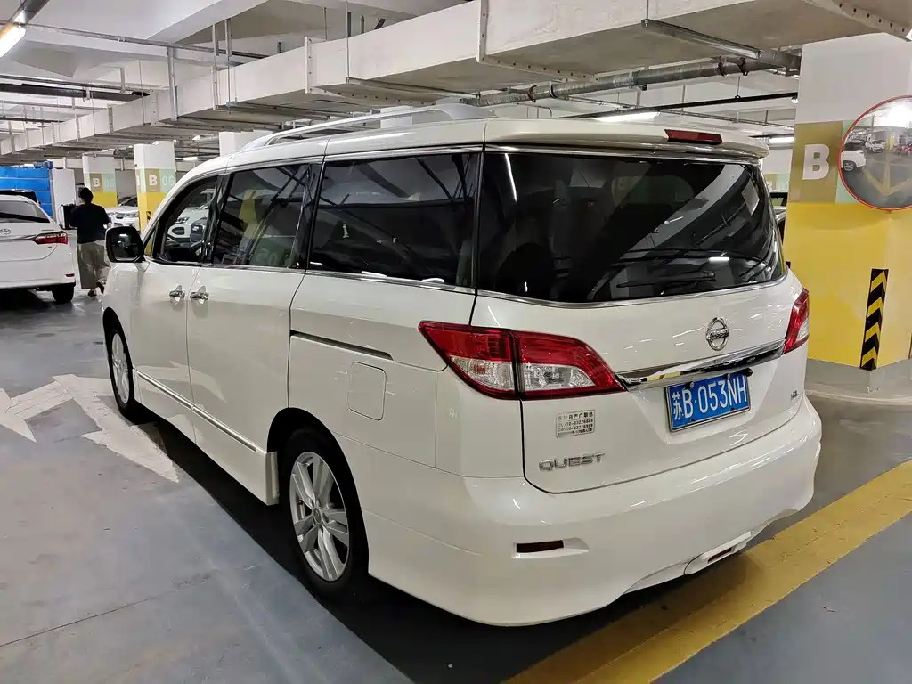 Nissan Quest — миниатюра 4