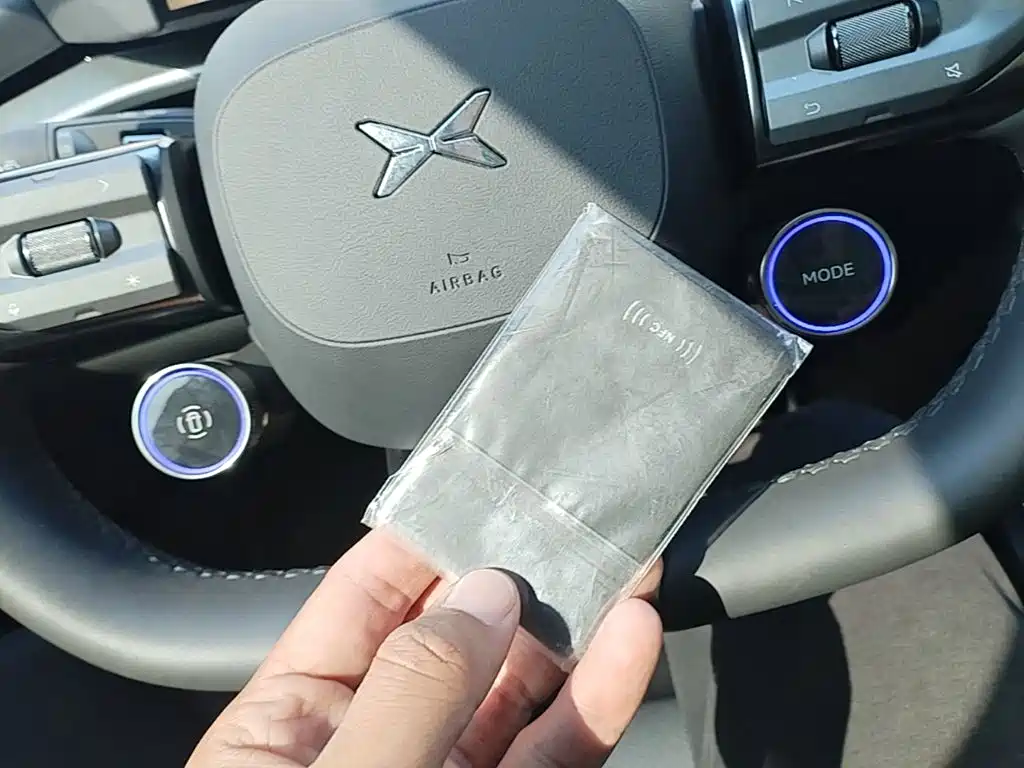 XPeng P7 — миниатюра 17