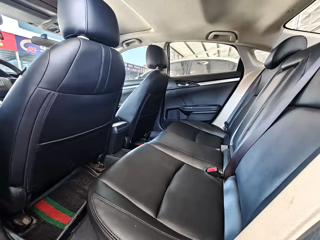 Honda Civic 2016 220TURBO CVT Luxury