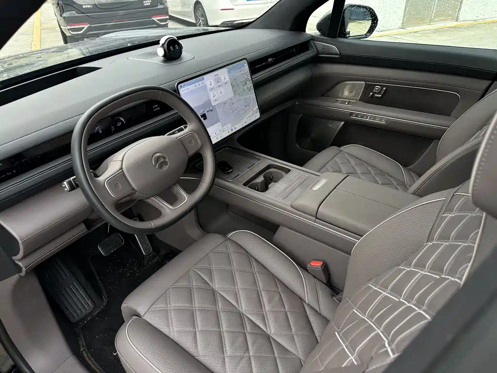 NIO ES8 2026 мест Executive Luxury