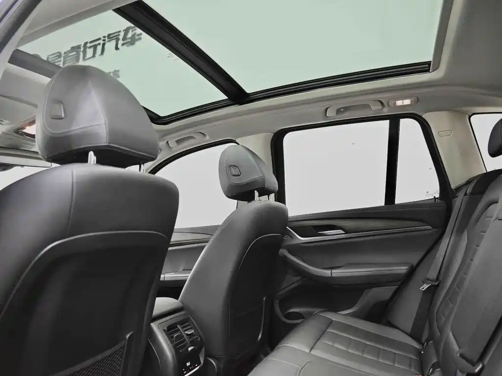 BMW X3 — миниатюра 31