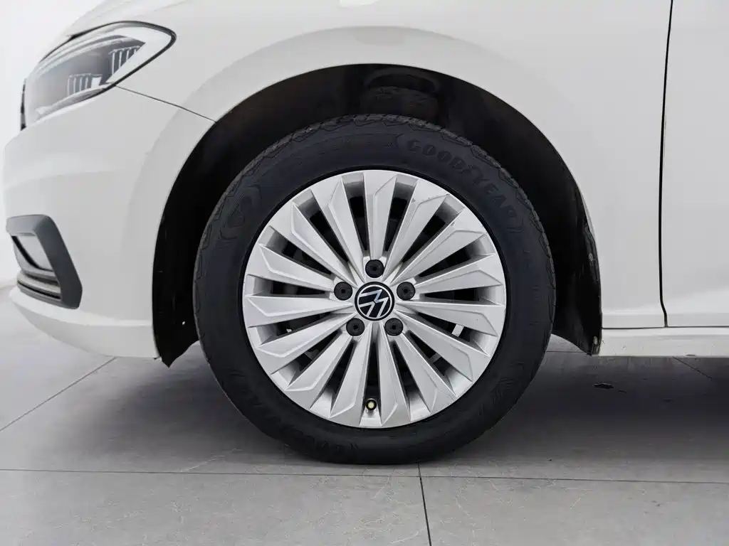 Volkswagen Lavida — миниатюра 17