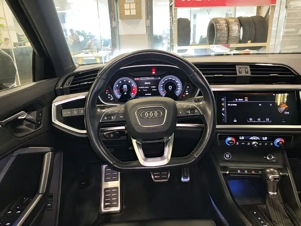 Audi Q3 — миниатюра 11