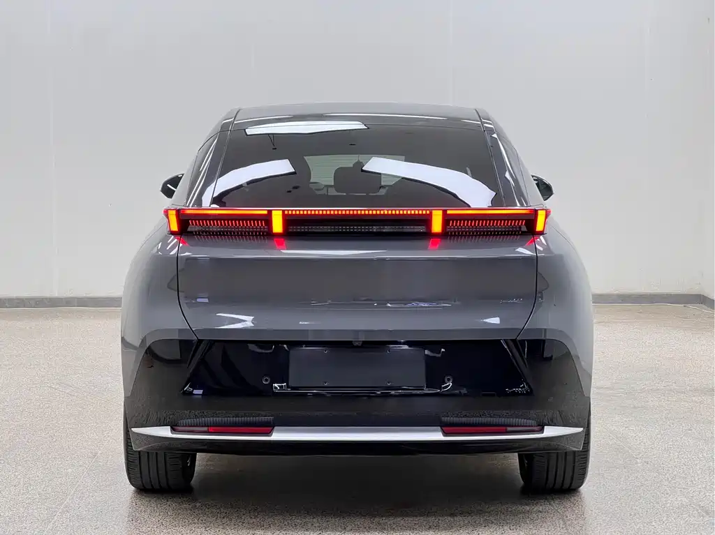 Lynk & Co Z20 — миниатюра 5