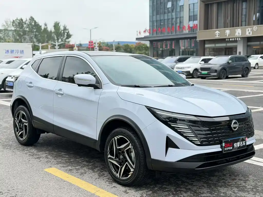 Nissan Qashqai — миниатюра 3