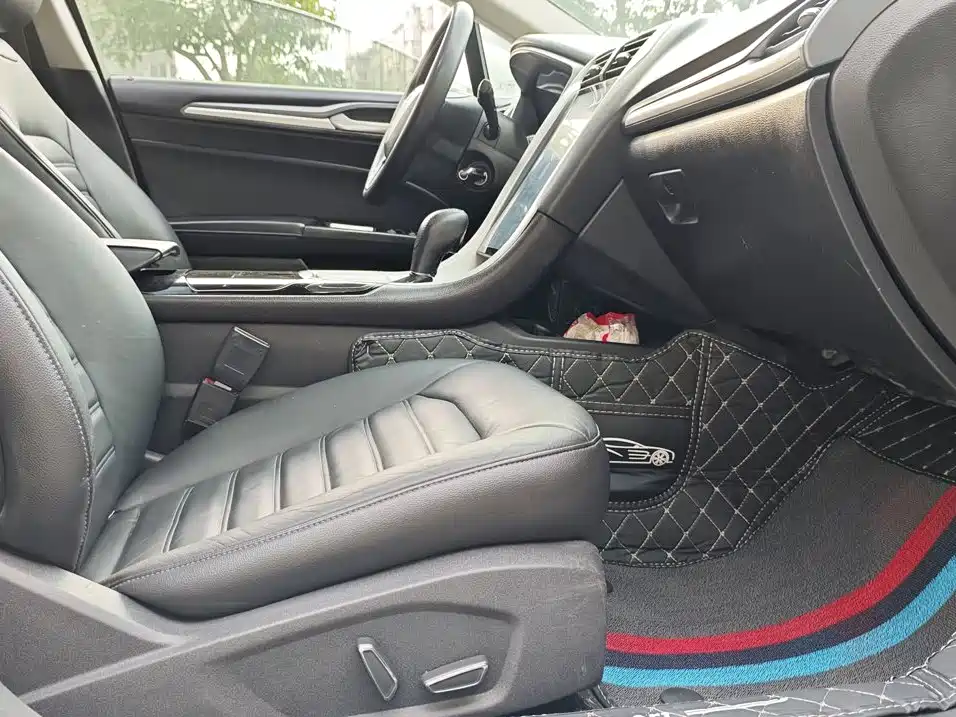 Ford Mondeo — миниатюра 9