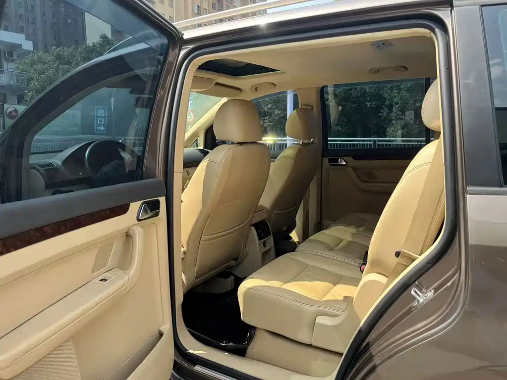 Volkswagen Touran — миниатюра 11