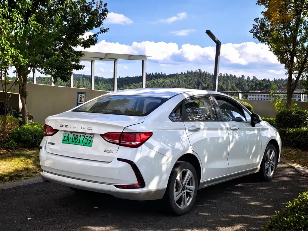BAIC EU5 — миниатюра 10