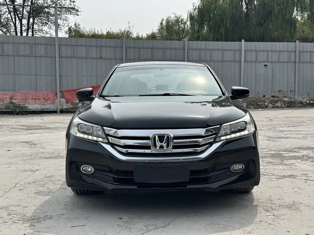 Honda Accord — миниатюра 2