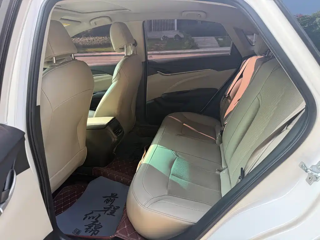 Buick Excelle — миниатюра 8