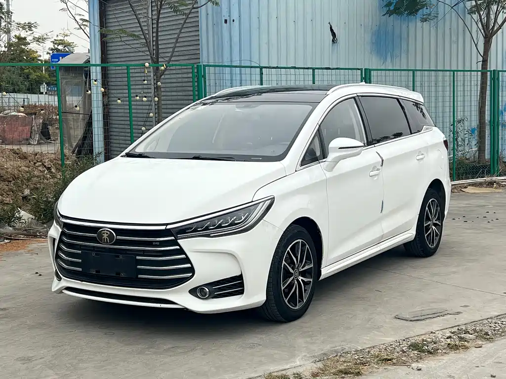 BYD SONG MAX