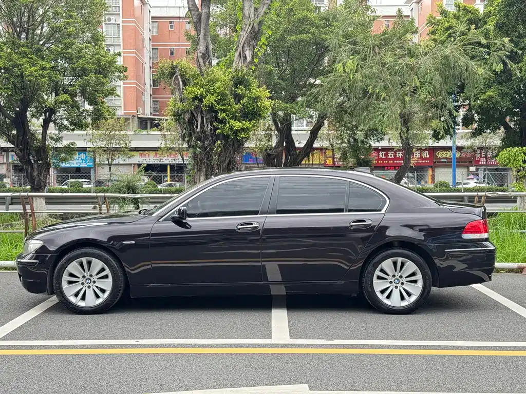 BMW 7 Series 7 2005 740Li