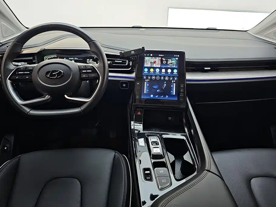 Hyundai Custo — миниатюра 12