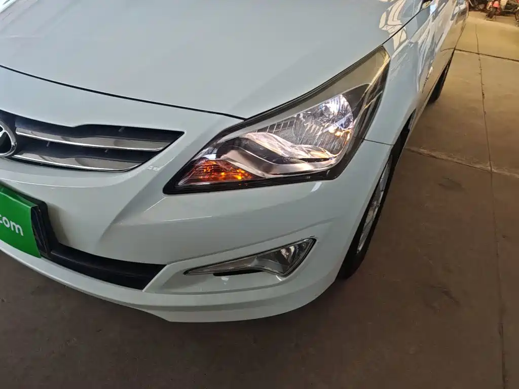 Hyundai Verna — миниатюра 24