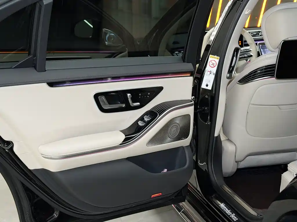Mercedes-Benz S-Class — миниатюра 12