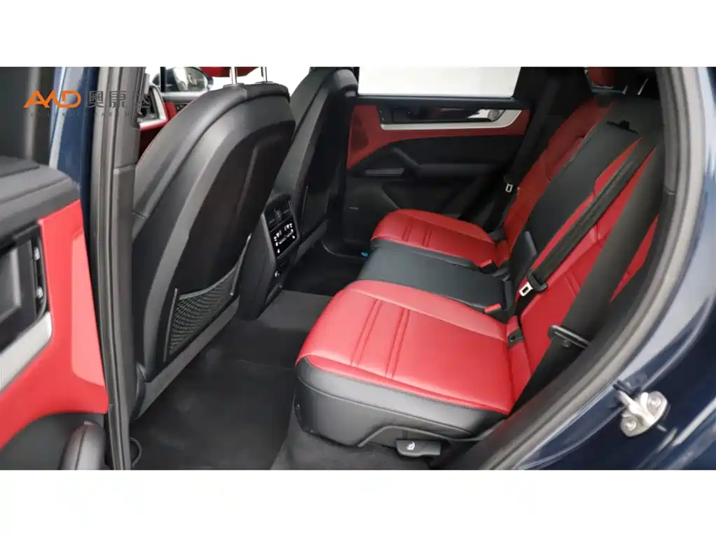 Porsche Cayenne — миниатюра 7