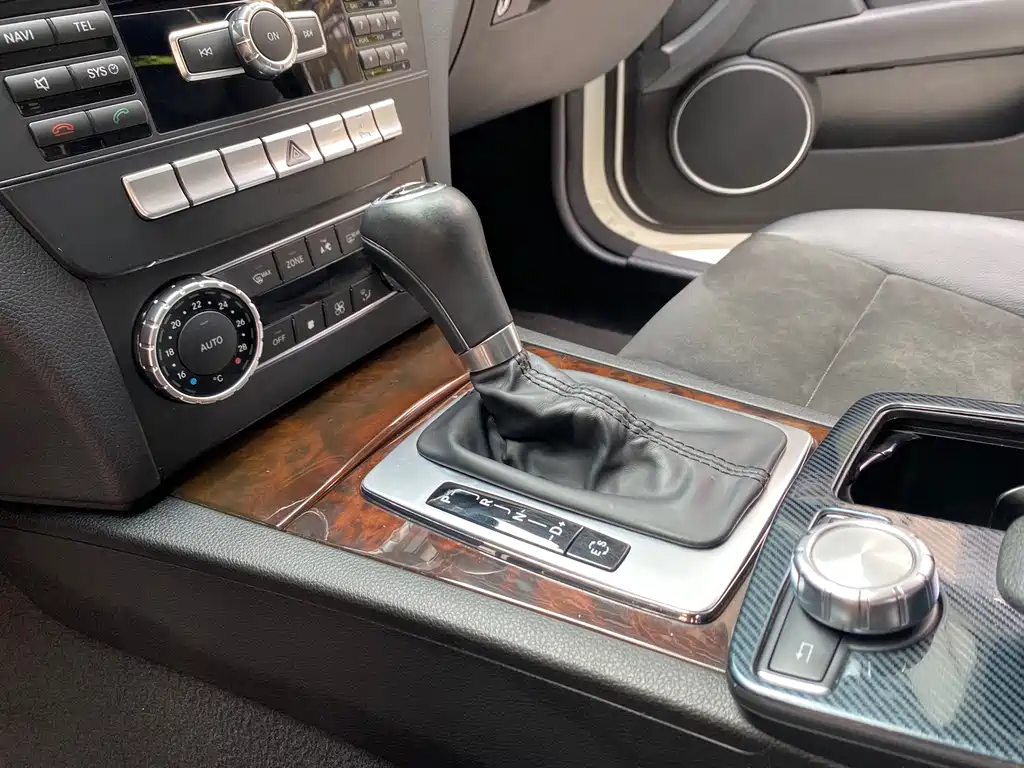 Mercedes-Benz C-Class — миниатюра 9