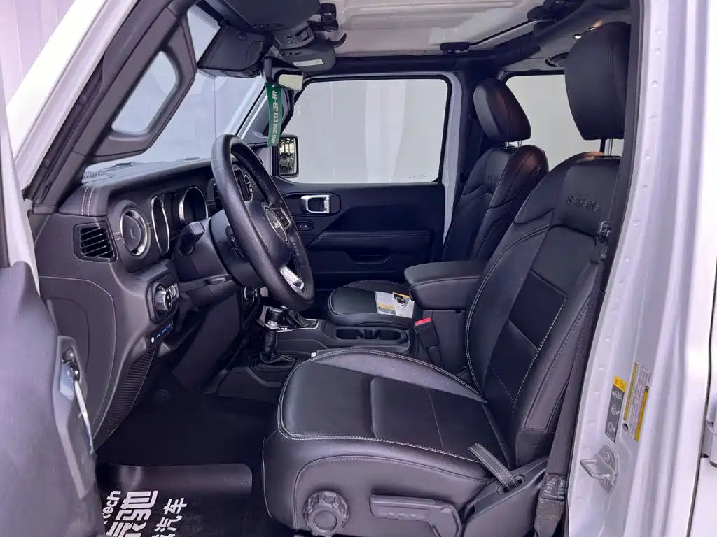 Jeep Wrangler PHEV — миниатюра 14