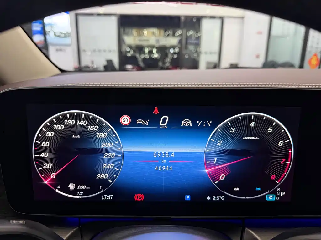 MERCEDES-BENZ V CLASS