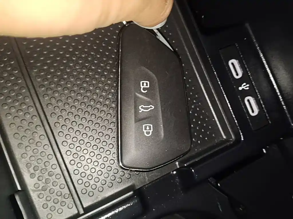 Volkswagen ID.4 X — миниатюра 13