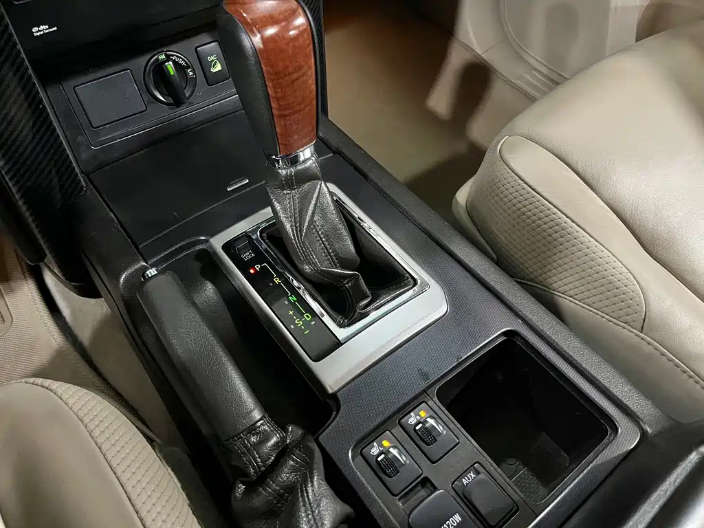 Toyota Prado — миниатюра 11