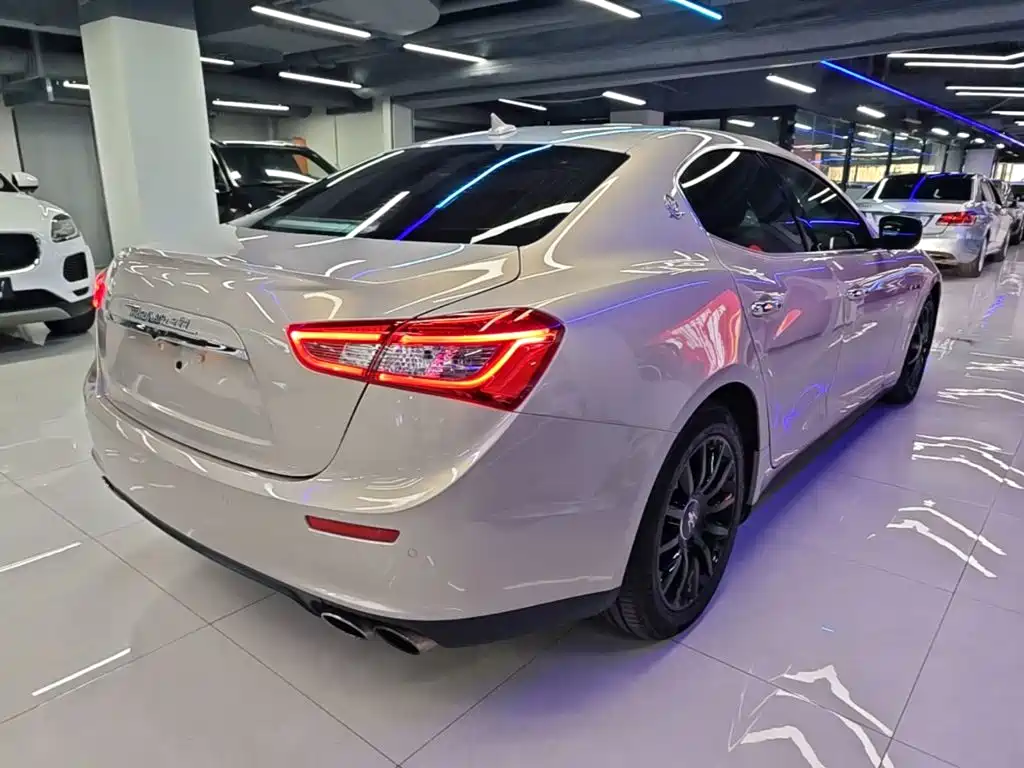 Maserati Ghibli — миниатюра 7