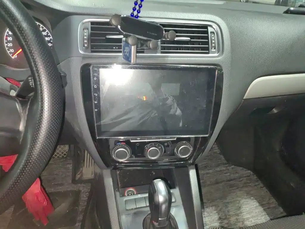 Volkswagen Sagitar — миниатюра 6