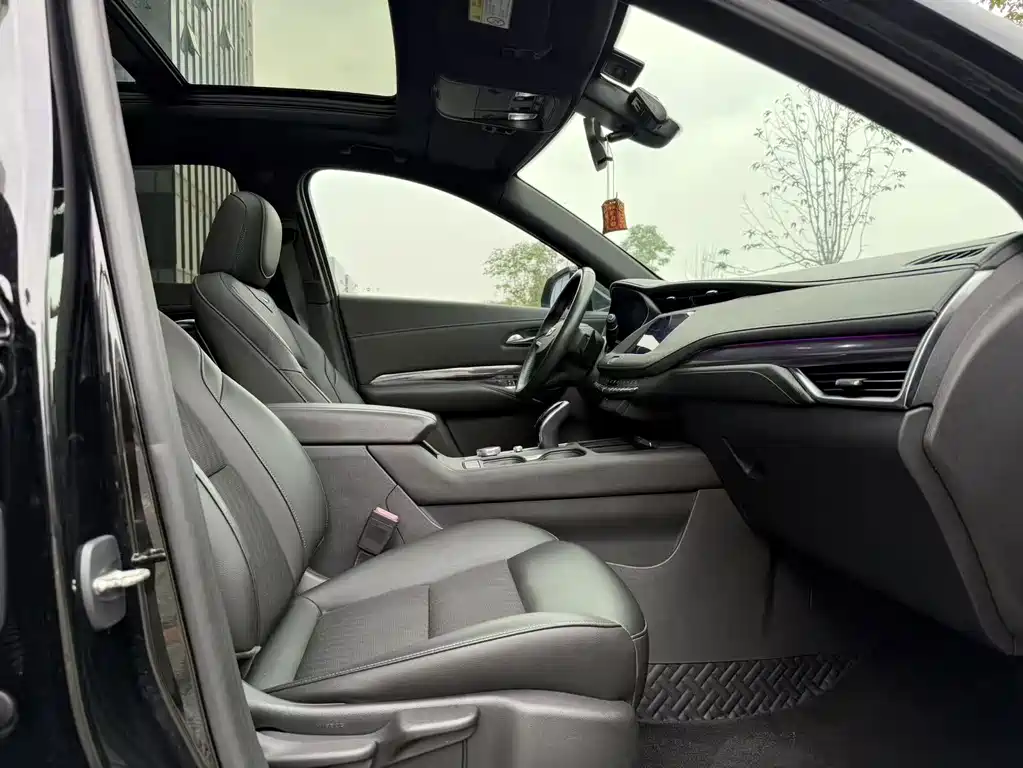 Cadillac XT4 — миниатюра 16