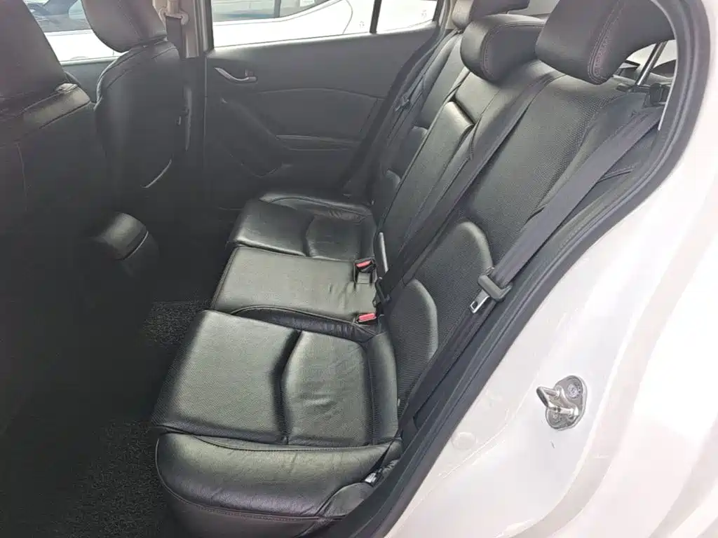 Mazda 3 Axela — миниатюра 17