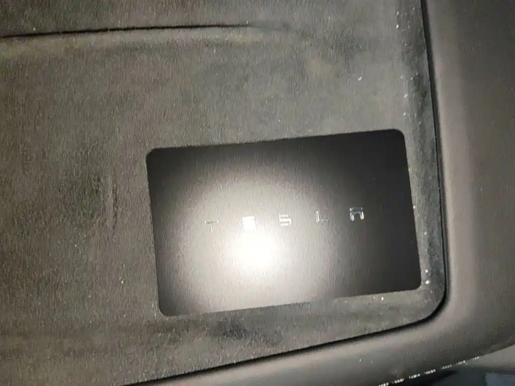 Tesla Model 3 — миниатюра 9