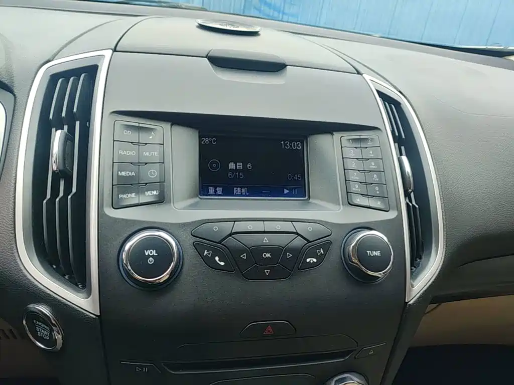 Ford Edge — миниатюра 13