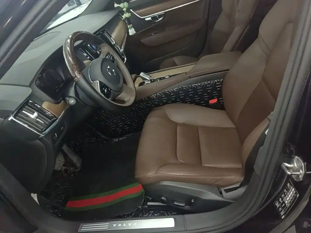 Volvo S90 — миниатюра 15