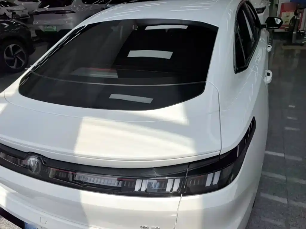 Changan Eado — миниатюра 6