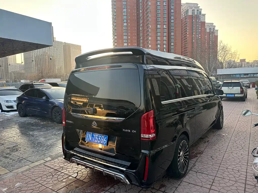 MERCEDES-BENZ V CLASS