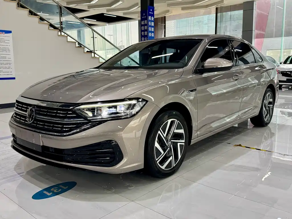Volkswagen Sagitar
