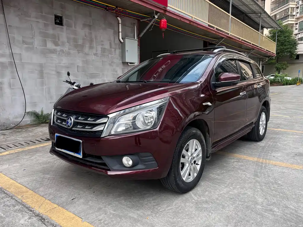Venucia T70