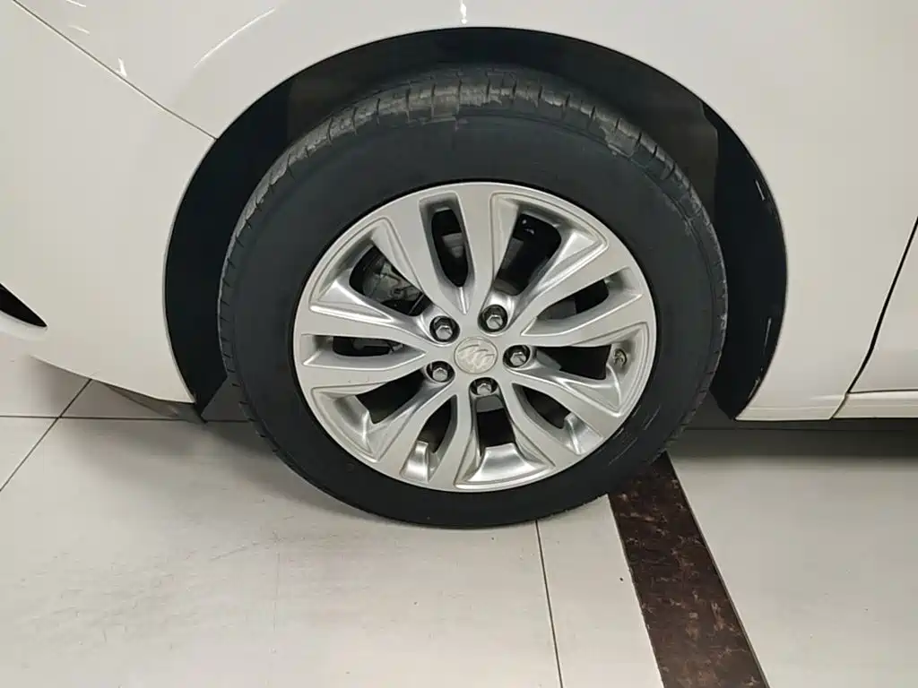 Buick Excelle — миниатюра 23