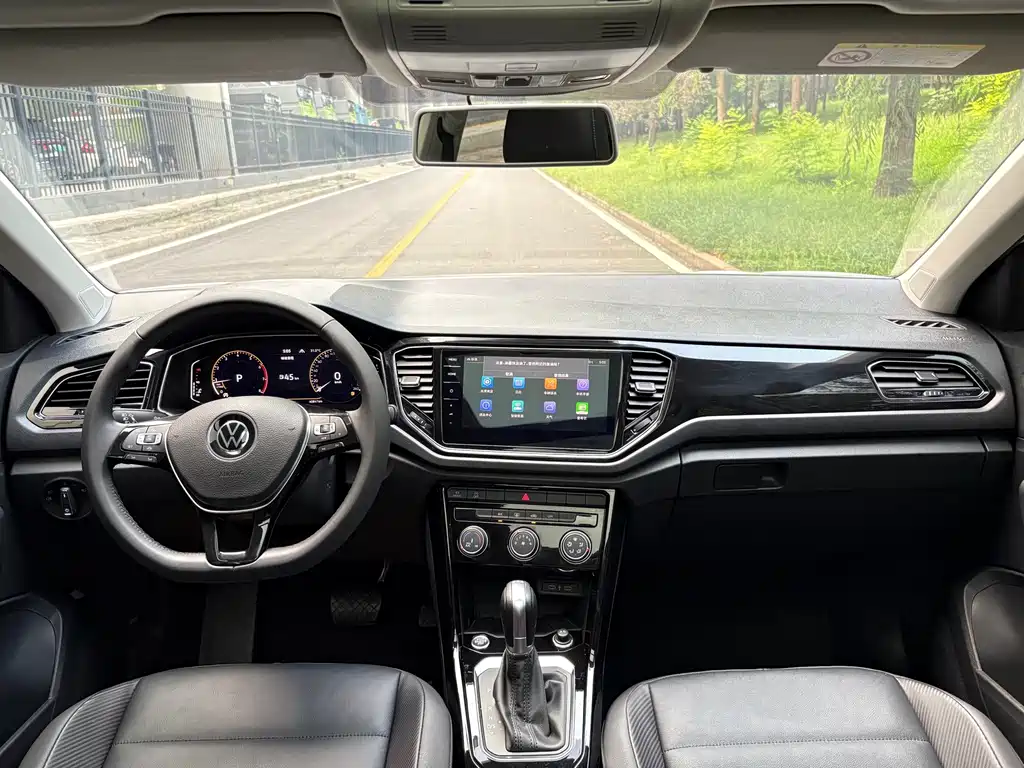 Volkswagen T-Roc 280TSI DSG 2WD Comfort Connected Edition, фото 5
