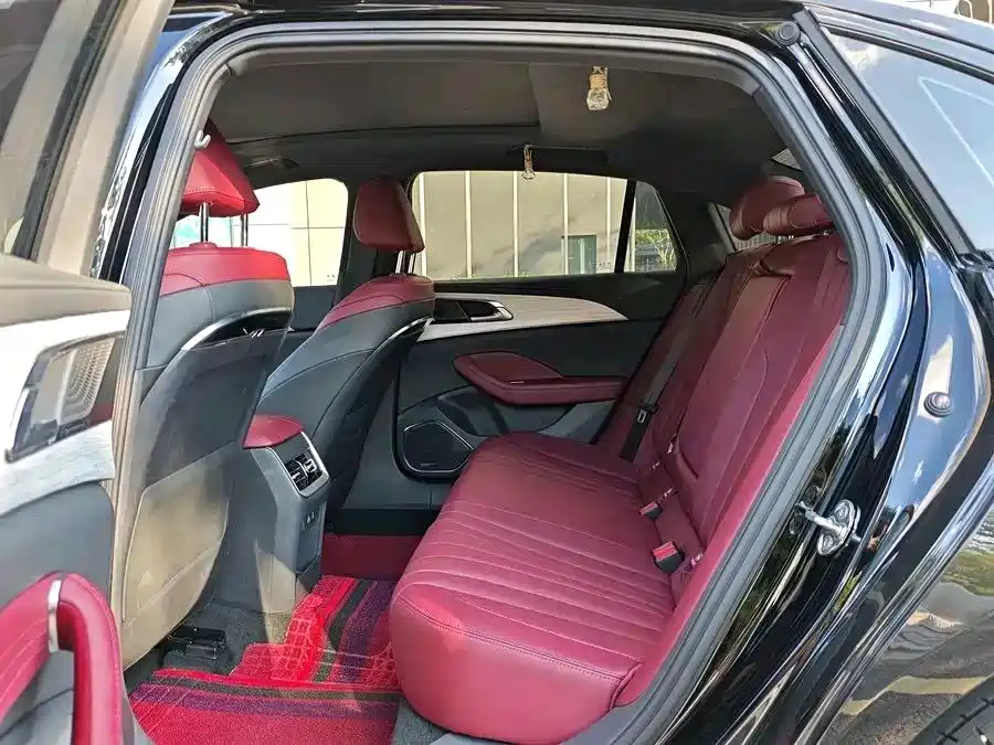 Hongqi Hongqi H5 — миниатюра 12
