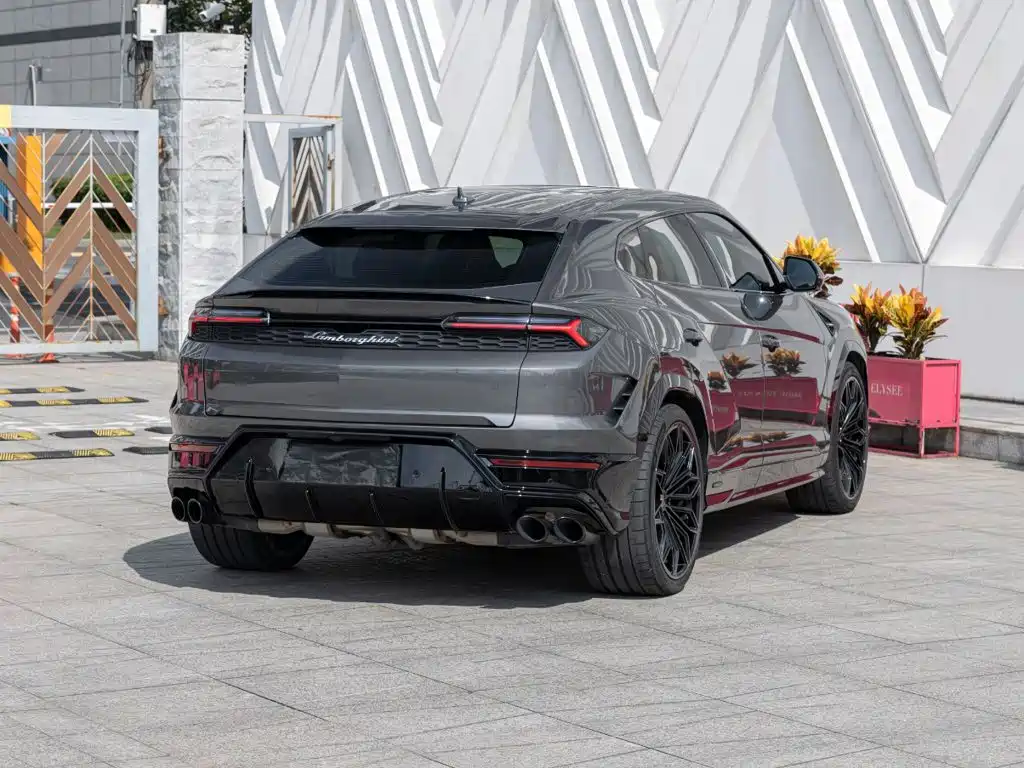 Lamborghini Urus SE — миниатюра 4
