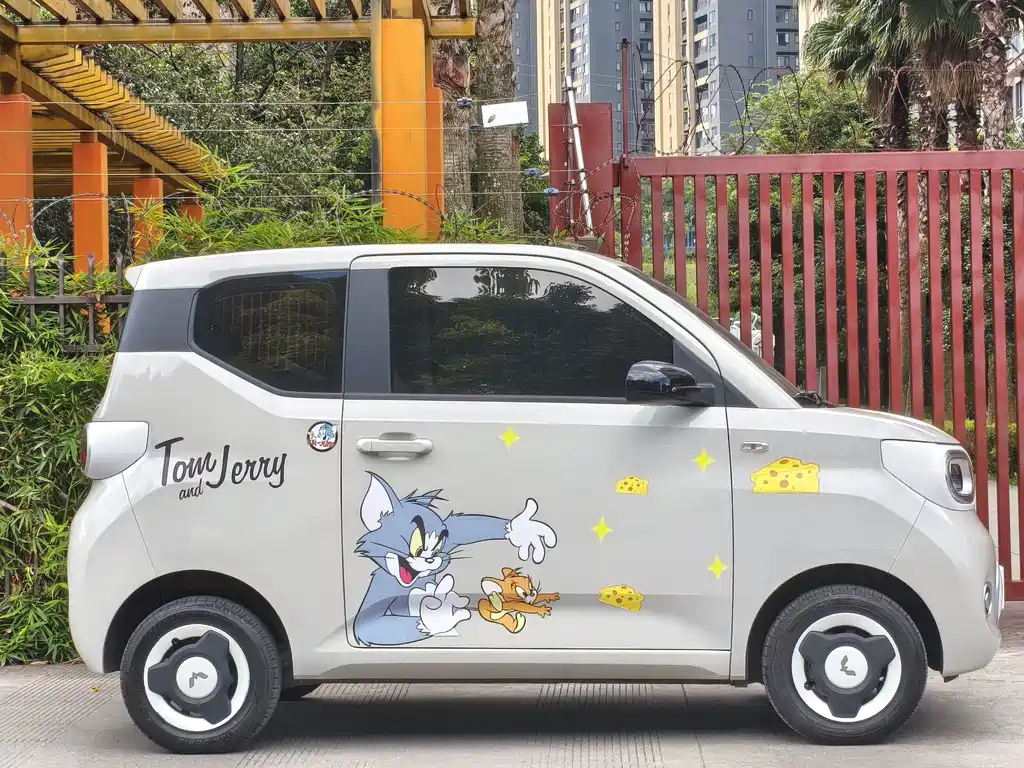 Wuling MINIEV — миниатюра 4