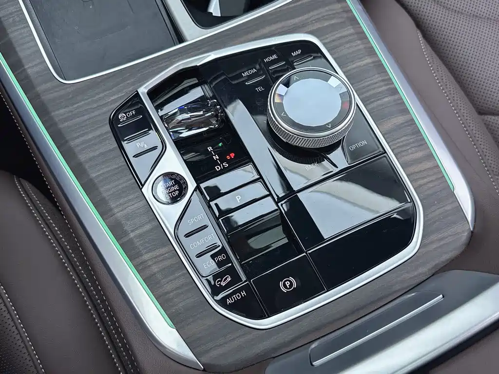 BMW X5 — миниатюра 13