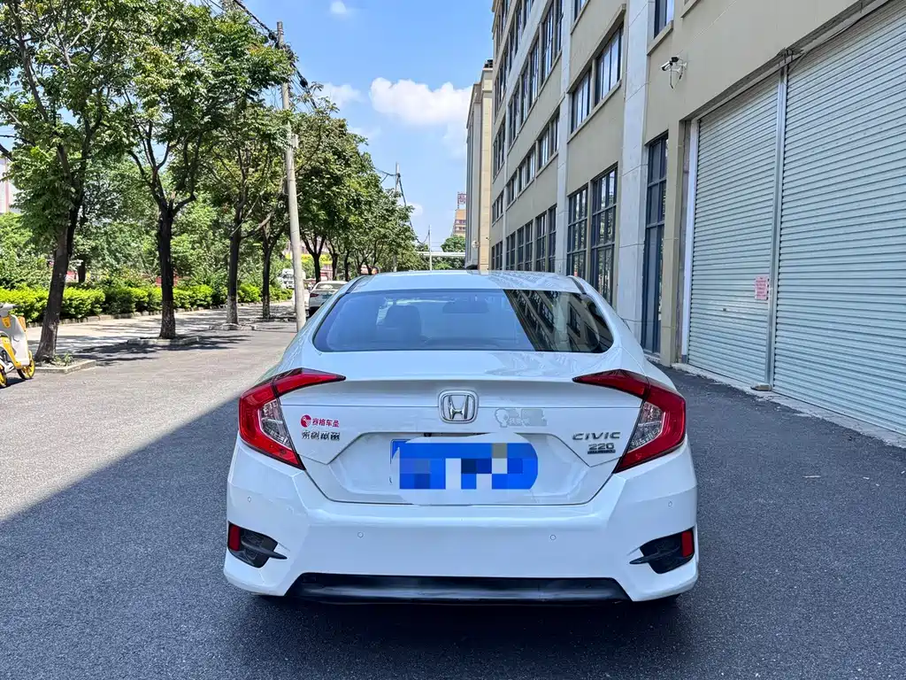 Honda Civic — миниатюра 5